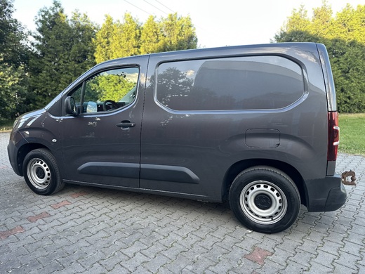 Citroen Berlingo L2H1 1,5Hdi dovezené z Rakúska Wieden 07/2026