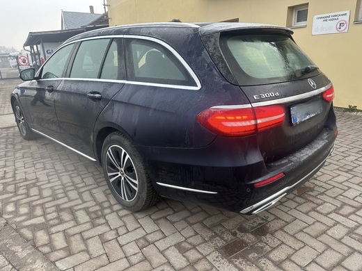 Mercedes-Benz E300d 4 MATIC dovezené z Nemecka 12/2025