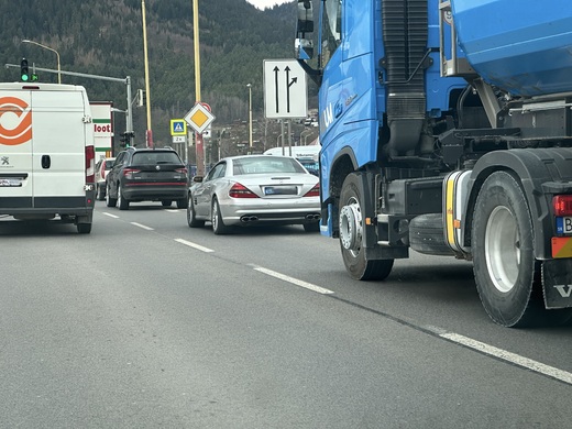 Mercedes-Benz E450 4Matic dovezené z Nemecka 11:2025_2638.jpeg