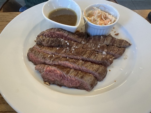 Mercedes-Benz E450 4Matic dovezené z Nemecka 11:2025_8058.jpeg