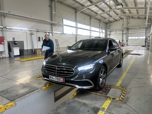 Mercedes-Benz E450 4Matic dovezené z Nemecka 11:2025_8555.jpeg