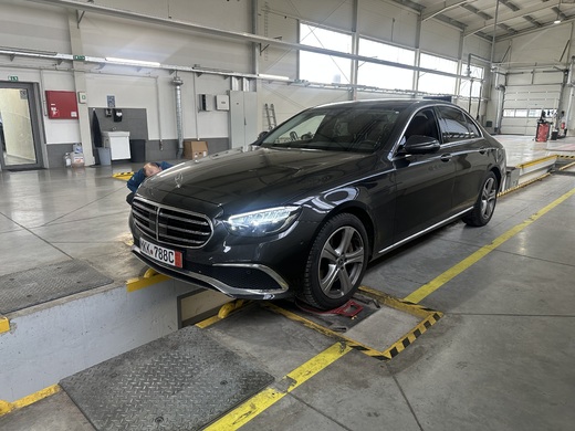 Mercedes-Benz E450 4Matic dovezené z Nemecka 11/2025
