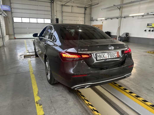 Mercedes-Benz E450 4Matic dovezené z Nemecka 11/2025
