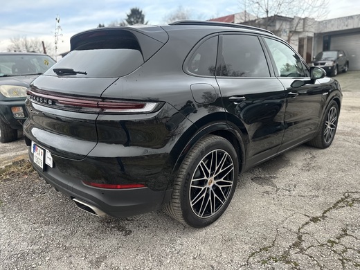 Porsche Ceyenne E HYBRID dovezené 1/2026