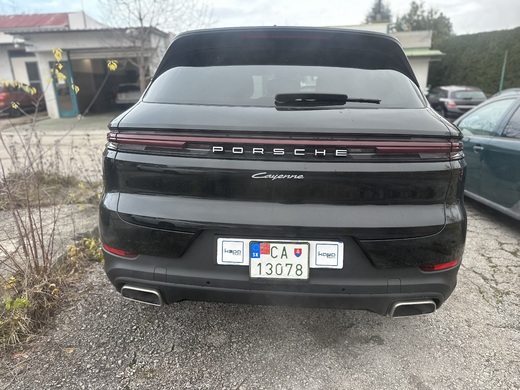 Porsche Ceyenne E HYBRID dovezené z Nemcka 1:2026_0110.jpeg