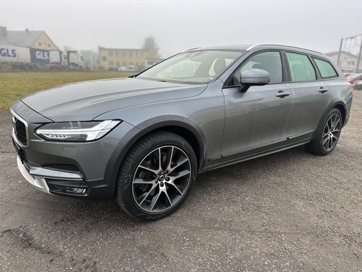 Volvo V 90 Cross Country dovezené z Nemecka 12/2025