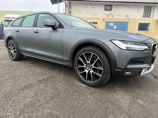 Volvo V 90 Cross Country dovezené z Nemecka 12/2025