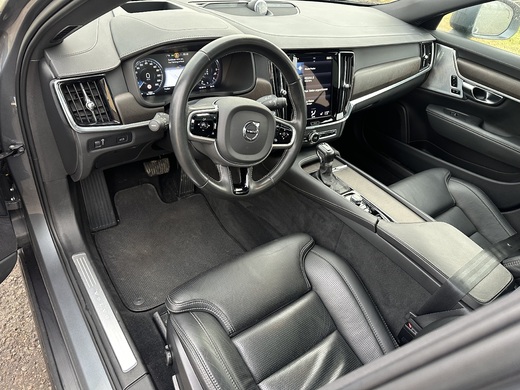 Volvo V 90 Cross Country dovezené z Nemecka 12/2025