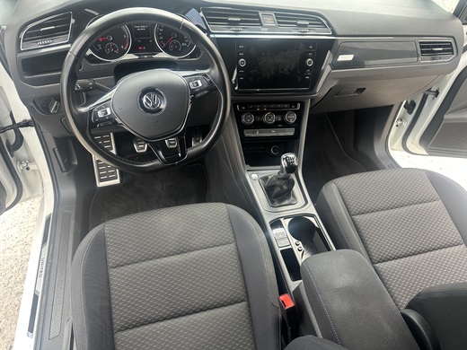 VW Touran 2,0Tdi dovezený z Nemecka 05:2025_4590.jpeg